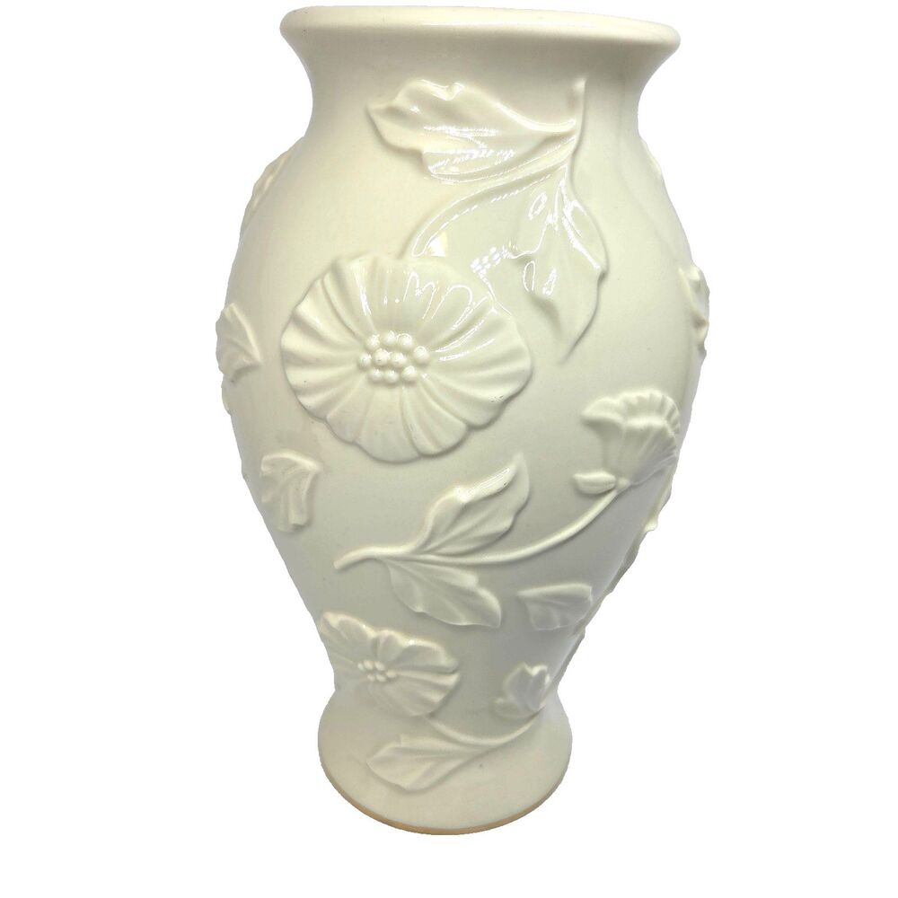 Vintage LENOX 10” Vase  POPPY Pattern, creamy ivory AMERICAN BY DESIGN